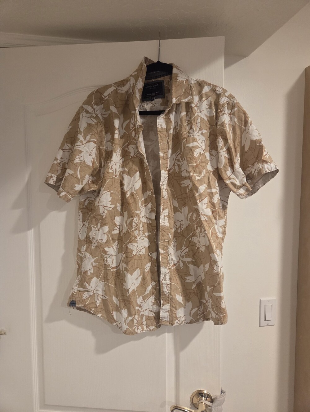 Nickel & Iron Tan & White Tropical Leaf Short-Sleeve Button-Down Shirt (Size XL)